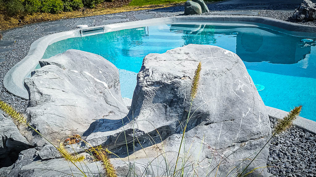 mydesigpool: individueller Pool- und Schwimmbad-Bau Projekt: Stuttgart 2019 mit Gegenstromanlage, Wärmepumpe und Technikhaus